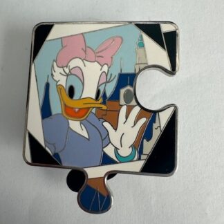Disney Mickey Minnie & Friends Character Connection Puzzle Pin Chaser LE 200 (B9