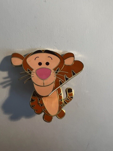JSS Japan Tigger Bobblehead Winnie The Pooh Disney Pin (A3)