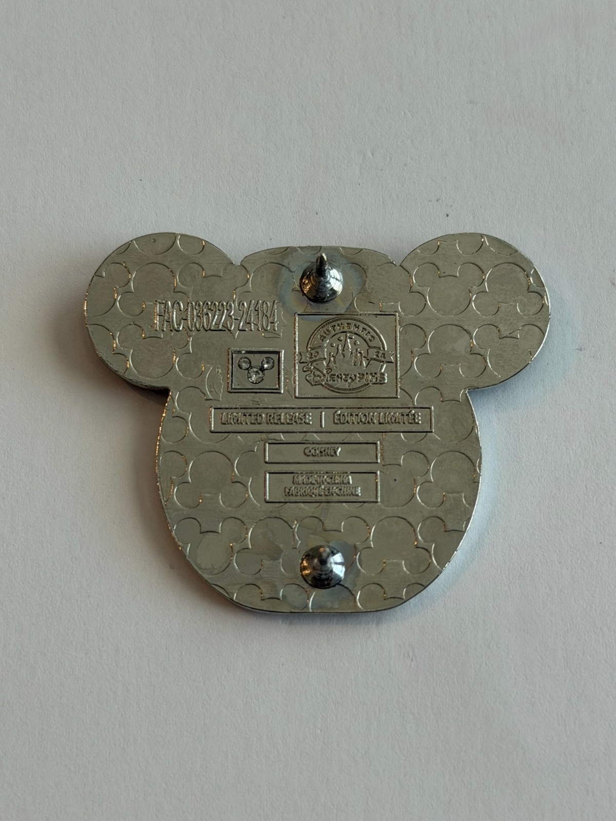 Mickey Pluto's Pumpkin Pursuit 2024 Free-D - Glow in the Dark Disney Pin H5 - Image 2