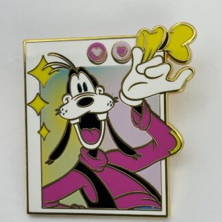 Monogram BoxLunch Disney Goofy Social Media Photo Tech Frame Phone Selfie Pin H6