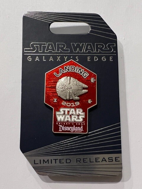 WDW CM Star Wars Galaxy’s Edge Landing 2019 Red Disney Pin (B)