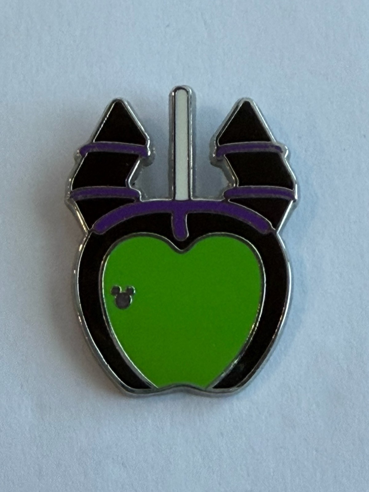 WDW - Maleficent - Character Apples - Hidden Mickey 2015 - Wave A Disney Pin H5