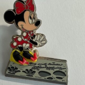 WDW Minnie Mouse Foot and Hand Prints Surprise Rubber Cement 2022 Disney Pin E7