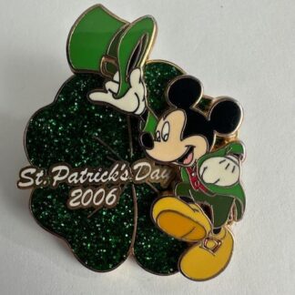 Walt Disney Studios Store - St. Patrick's Day 2006 Mickey Mouse Disney Pin E2