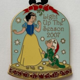 2003 DISNEY Light Up The Season Snow White Dopey Cast Party Pin LE 300 (A7)