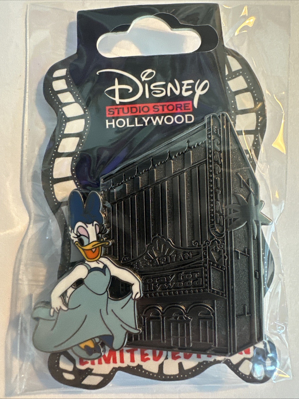 D23 2023 DSSH EL CAPITAN THEATRE 100 TH SERIES Daisy Pin LE 400
