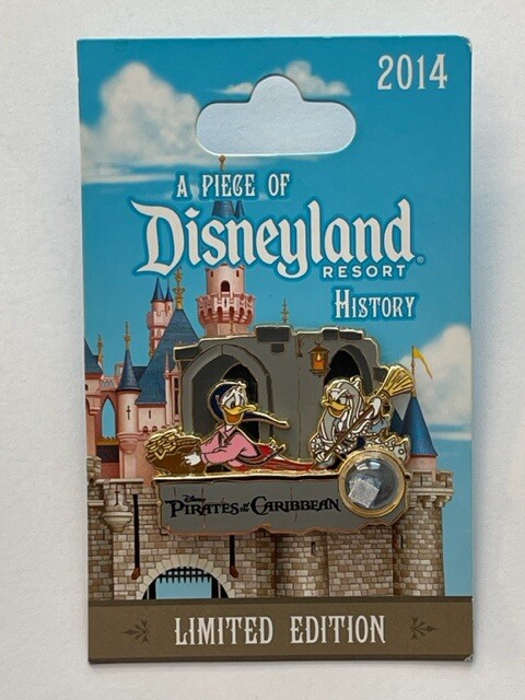 DL Pirates Of The Caribbean Piece Of Disney History 2014 Donald Disney Pin (B)