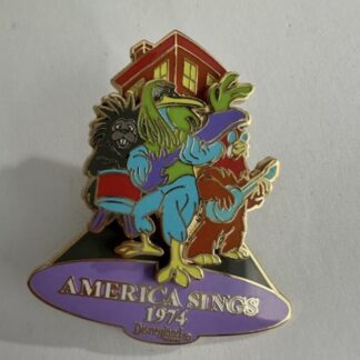 DLR American Sings Present 1974 Disney Pin (E9)