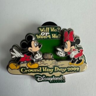 DLR Mickey & Minnie Mouse 2002 Ground Hog Day See Shadow Disney Pin B4