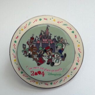 DLR The Merriest Place On Earth 2004 Spinner Disney Pin D7
