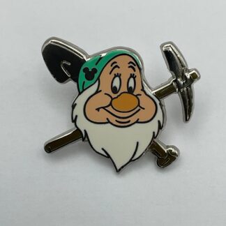 Disney 2014 Hidden Mickey Snow White & Seven Dwarfs Bashful Pin H1