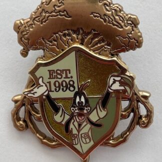 Disney LE WDW Passholder Goofy Crest Shield Animal Kingdom Pin (B6)