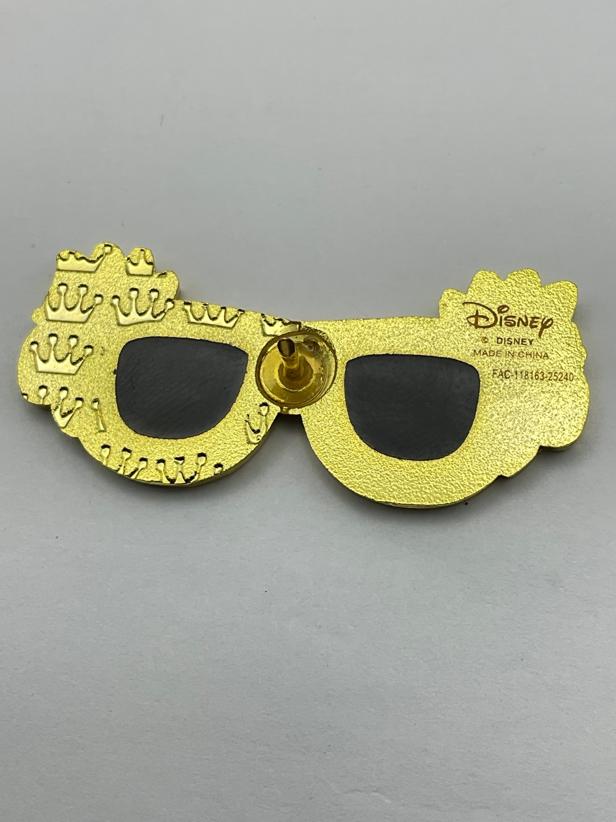 Disney Loungefly Princess Sunglasses Mystery Pin Moana D8 - Image 2