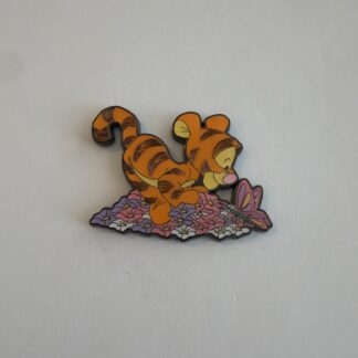 Disney Loungefly Winnie the Pooh Flower Baby Pin - Tigger - H2