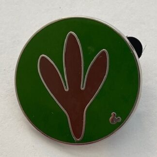 Disney Pin 94961 SCOUT BADGE Hidden Mickey Wilderness Explorer Tracking Pin (D0)