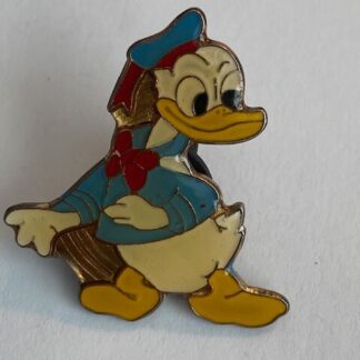 Donald Duck Blue Shirt Navy Hat Old Disney Pin (B0)