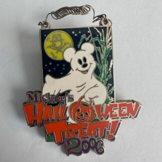 HAPPY HALLOWEEN TRICK or TREAT - 2006 MICKEY DRESSED as a GHOST - DISNEY PIN (B9