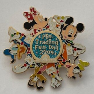 HKDL 2009 Trading Fun Day Jumbo Mickey Minnie Donald Pluto Goofy LE (C2)