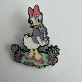 Loungefly Daisy Picnic Butterfly Mystery Disney Flowers Pin E5