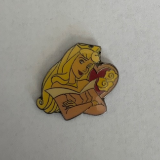 Sleeping Beauty Aurora w/ Heart & Flowers Princesses HKDL Disney Pin # 42303 F0