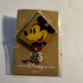 TDR Mickey Mouse Walt Disney Birthday Silver Key Dangle Disney Pin (B)
