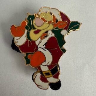 Tigger Wreath Mistletoe Winnie the Pooh Pin (D0)