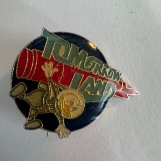 Vintage DISNEY Donald Duck Astronaut Tomorrow Land Lapel Enamel Pin 1985 (D2)