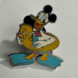 WDW Donald Duck AAA Travel Company Tourist in Innertube 2004 Disney Pin E3