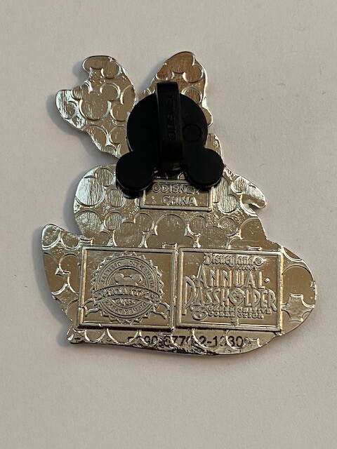 DLR Annual Passholder Hangin Out Sebastian Little Mermaid Disney Pin (A5) - Image 3