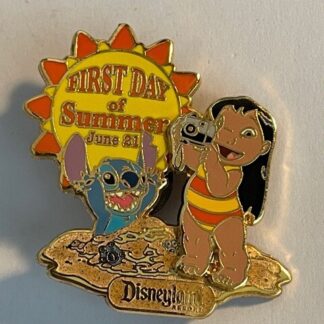 DLR Lilo & Stitch First Day Of Summer June 21 Sand Beach LE Disney Pin  (A6)