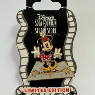 DSF - Walk of Fame - Minnie Mouse Handprints 2006 LE 500 DSSH Disney Pin B
