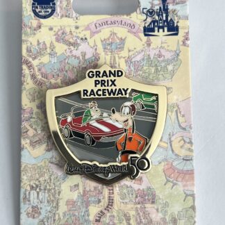 Disney 50th Anniversary Crest Pin Goofy Grand Prix Raceway LE 2000 (B)