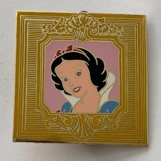 Disney Auctions Snow White Gilded Frame LE 500 Pin (C1)