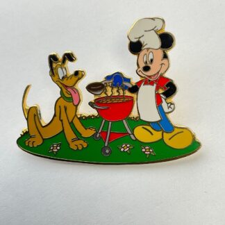 Disney DLR BBQ Series Chef Mickey and Pluto Grill Grilling Pin Disneyland G4