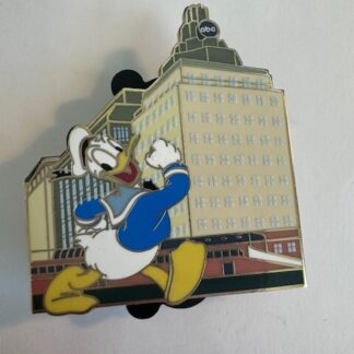 Disney Employee Centre DEC Walt Disney Studio Mystery Collection Donald Duck (D0
