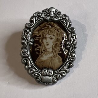 Disney Haunted Mansion Pin Medusa Cameo Frame A8