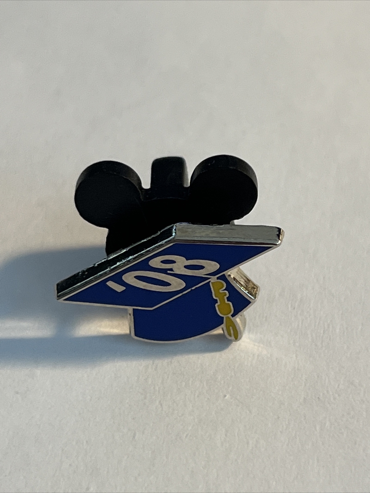 GRADUATION CAP Disney Pin TINY KINGDOM Mini pin 20 YEAR EVENT 2020 (B8)