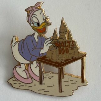Japan Daisy Duck Walt's 100th Works of Art - Sand Castle JDS 2001 Disney Pin E2