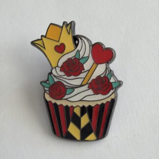 Loungefly Alice In Wonderland Cupcake Queen Of Hearts Blind Box Pin H1