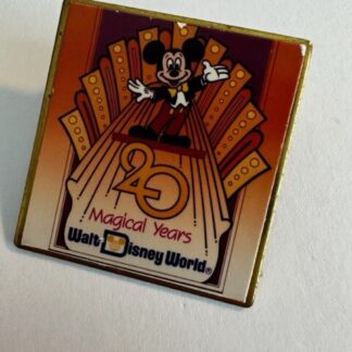 WDW 20 MAGICAL YEARS GOLD TONE MICKEY MOUSE Disney Pin (A4)