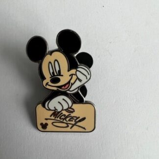 WDW Hidden Mickey 2008 World Cast Lanyard Autograph Disney Pin (C2)