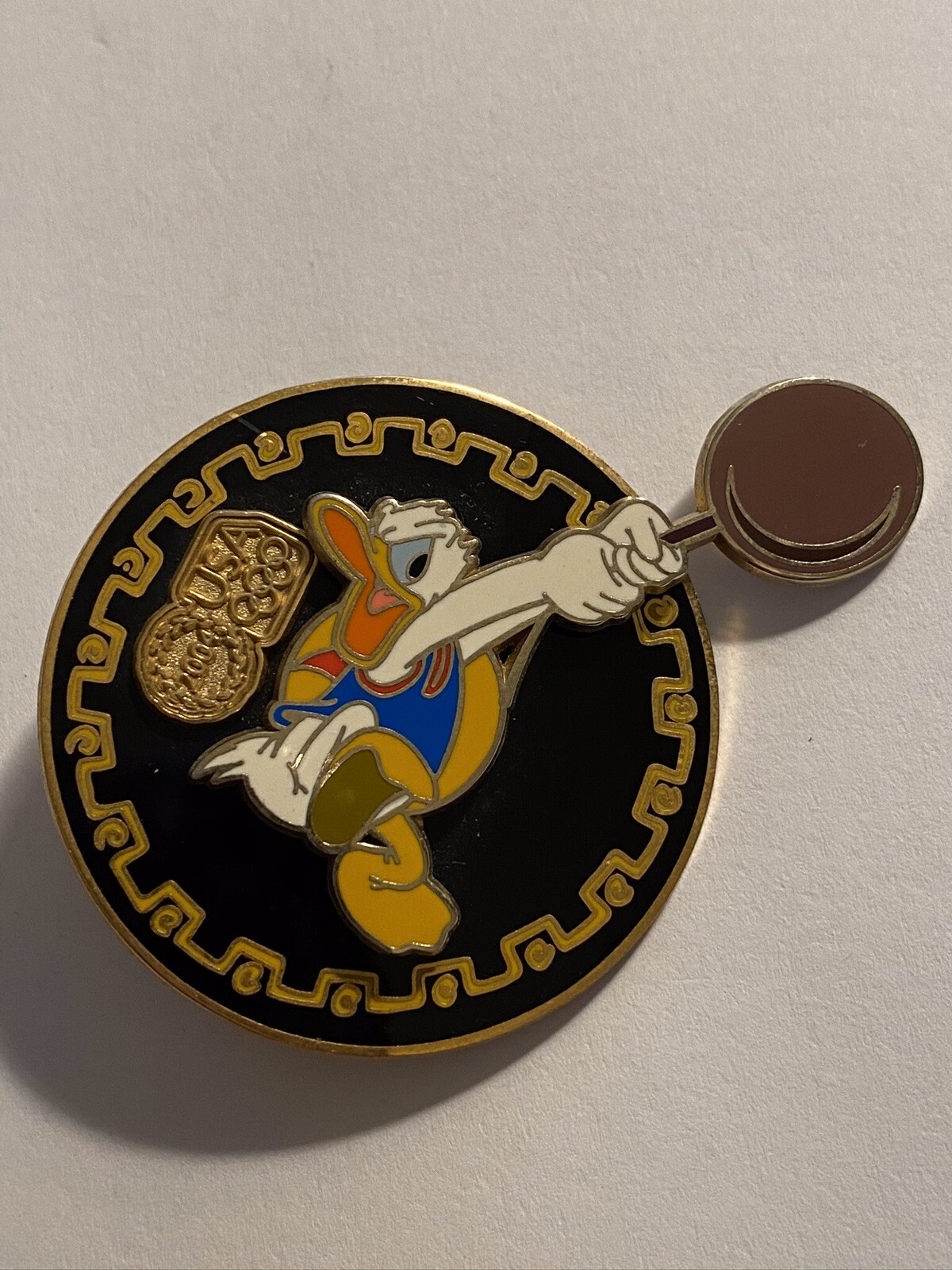 2004 Mickey’s All American Pin Festival Donald Duck Disney Pin LE (B9)