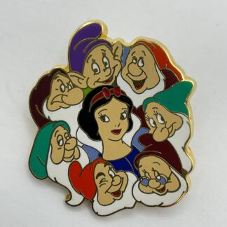 2006 WDW  Snow White and the Seven Dwarfs Cluster Pin H1