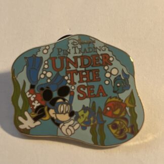 DCL - Pin Trading Under the Sea - Gift Pin #1 Mickey Mouse Disney (A9)
