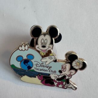 DVC Vacation Club Aulani Hawaii Mickey Minnie Mouse Disney Pin (A8)