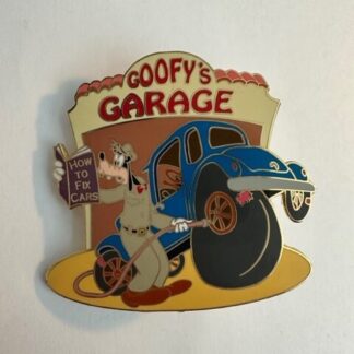 Disney Auctions Goofy's Garage Disney pin LE 500 (C2)