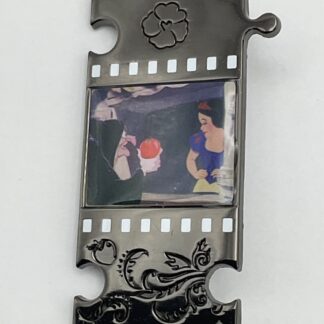 Disney PALM 2023 Final Frames Snow White And Old Hag LE 300 Pin G2