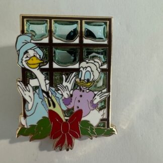 Grandma Duck  Uncle Waldo Advent Calendar Mickey Christmas Carol Disney Pin A7