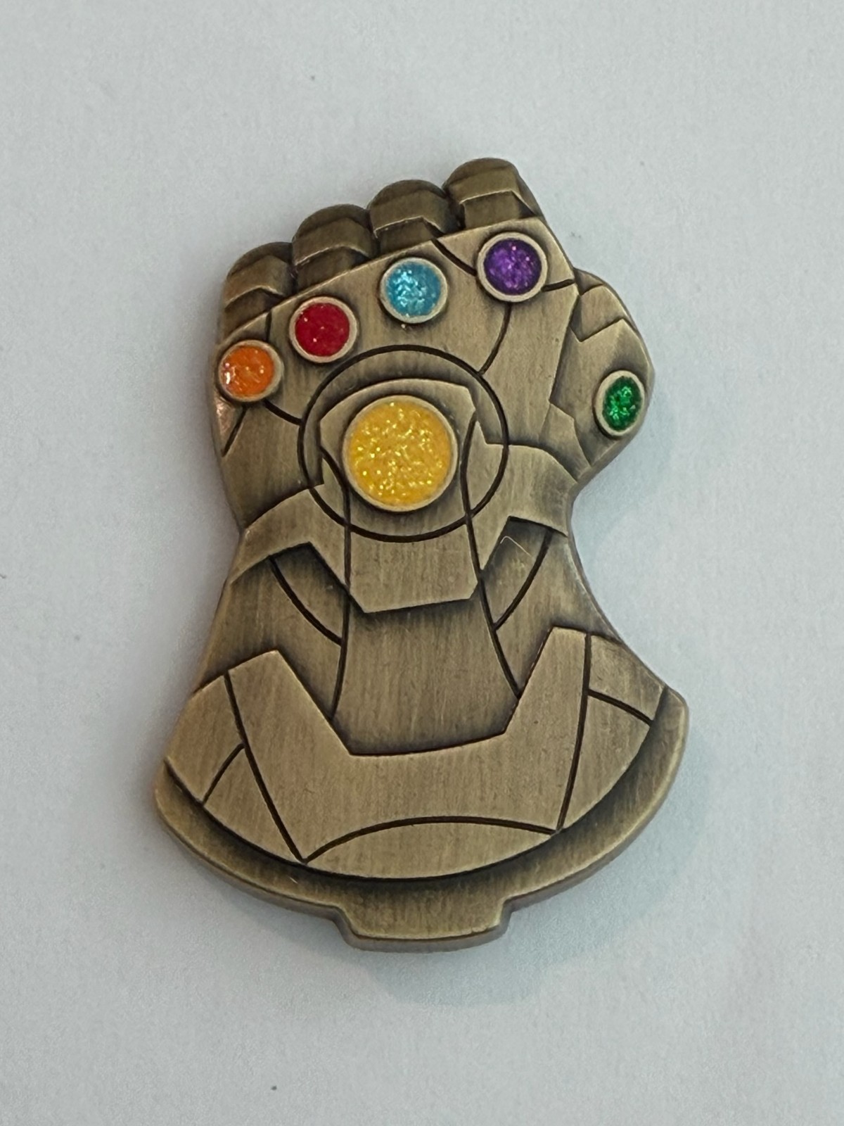 Infinity Gauntlet - Avengers: Infinity War - Marvel Glove 2025 Disney Pin H9