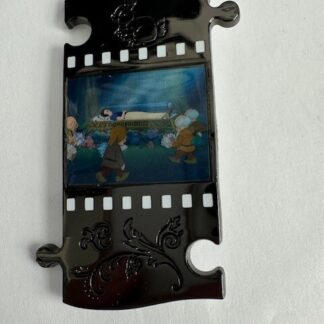 PALM Pink A La Mode Puzzle Final Frame LE Sleeping Snow Dwarfs Disney Pin (E4)
